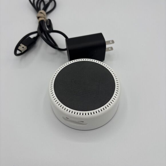 Amazon RS03QR Echo Dot 2nd Generation Smart Speaker with USB Cable And Plug. - Picture 8 of 10